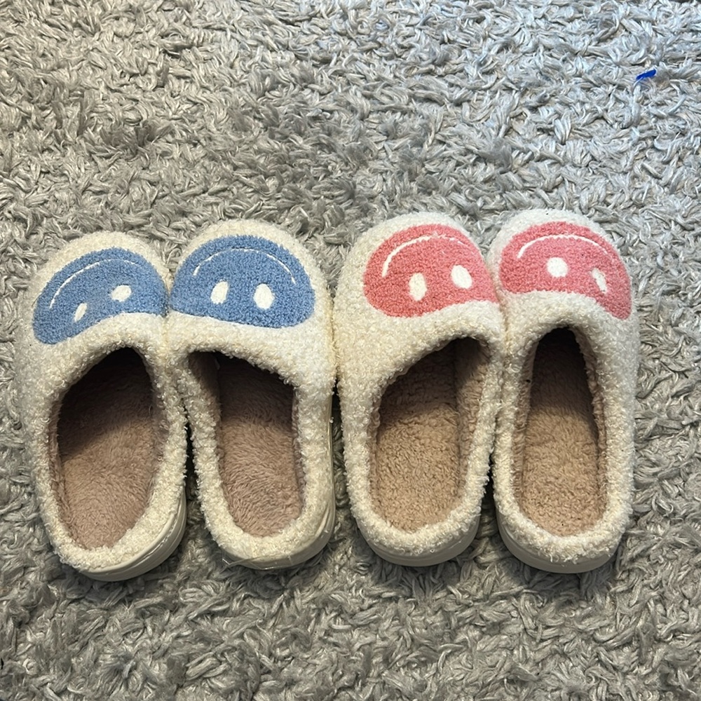 Cozy Smiley Face Slippers in Pink and Blue